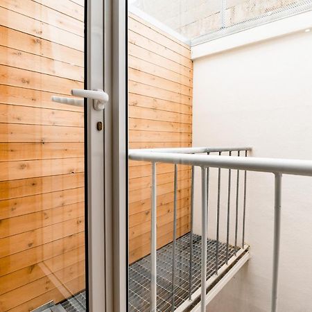 Monreal Boutique Townhouse - R024Rm5 Hotel Paola Ngoại thất bức ảnh